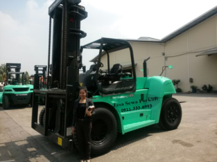 Sewa Forklift Harian Surabaya
