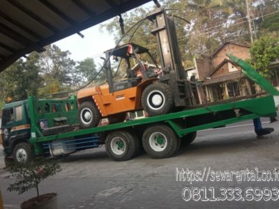 Sewa Forklift Sidoarjo – Surabaya – 0811.333.6993