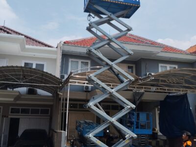 Sewa scissor lift di cikarang bandung jakarta