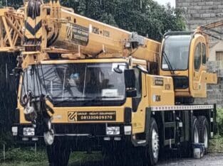 CRANE GRESIK PT.ZA GROUP