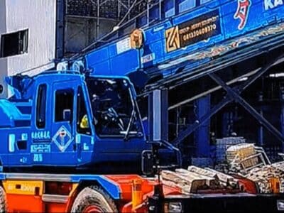 RENTAL CRANE KEDIRI //081330609370