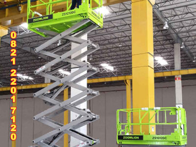 Harga sewa scissor lift dan boom lift Surabaya