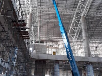 sewa boom lift terpercaya Gresik Surabaya Sidoarjo