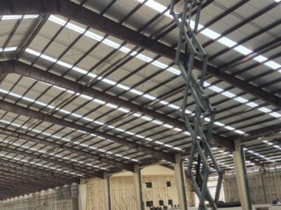 sewa scissor lift terpercaya Mojokerto Pasuruan