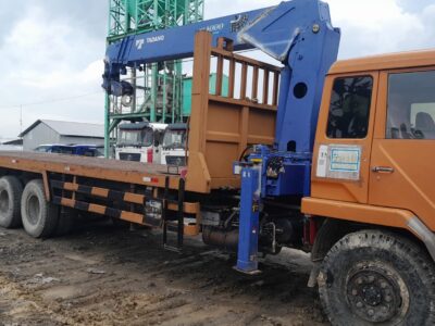 sewa truck crane Gresik Surabaya Sidoarjo