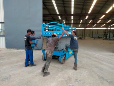 Sewa Scissor lift dan Boom lift Solo Raya