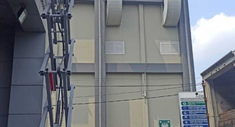 Sewa Scissor lift terpercaya Gresik Surabaya