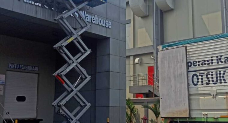 Sewa Scissor lift terpercaya Gresik Surabaya