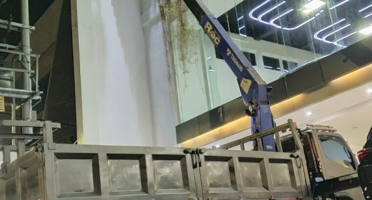 sewa sky lift truck pju Gresik Surabaya Sidoarjo