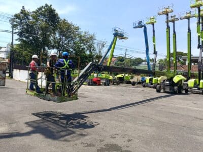 SEWA DAN JUAL ALAT KETINGGIAN BOOM LIFT SURABAYA